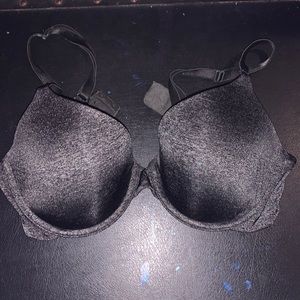 Victoria’s Secret uplift t-shirt Bra 36C